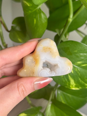Druzy White Agate Cloud Carving Intuitive Pick