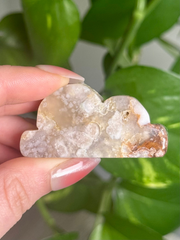 Flower Agate Cloud Carving Intuitive Pick